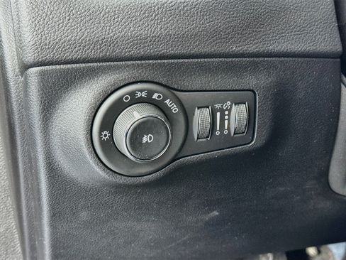 Used 2018 Jeep Compass Trailhawk w/ Leather Interior Group AWD/4WD image 10