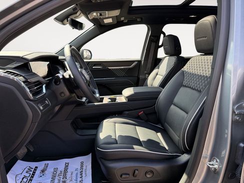 Used 2026 GMC Acadia Denali w/ Super Cruise Package image 10