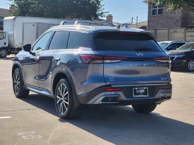 Used 2023 INFINITI QX60 Sensory w/ Cargo Package AWD/4WD image 3