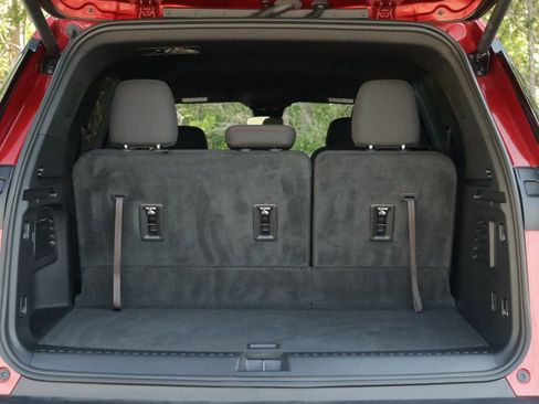 Used 2024 Chevrolet Traverse Z71 image 30