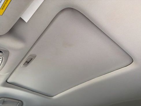 Used 2022 Nissan Armada SL w/ Captain's Chairs Package image 33