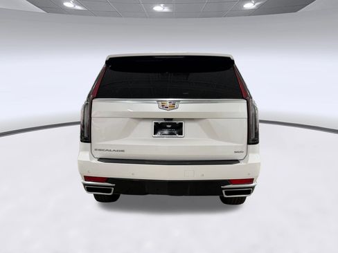 Used 2024 Cadillac Escalade ESV Premium Luxury AWD/4WD image 10