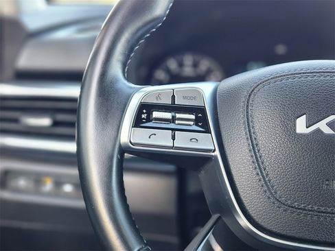 Used 2022 Kia Telluride S image 24