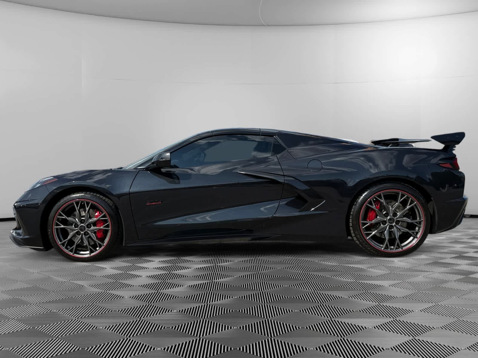 Used 2023 Chevrolet Corvette Stingray Premium Conv w/ Z51 Performance Package RWD image 2
