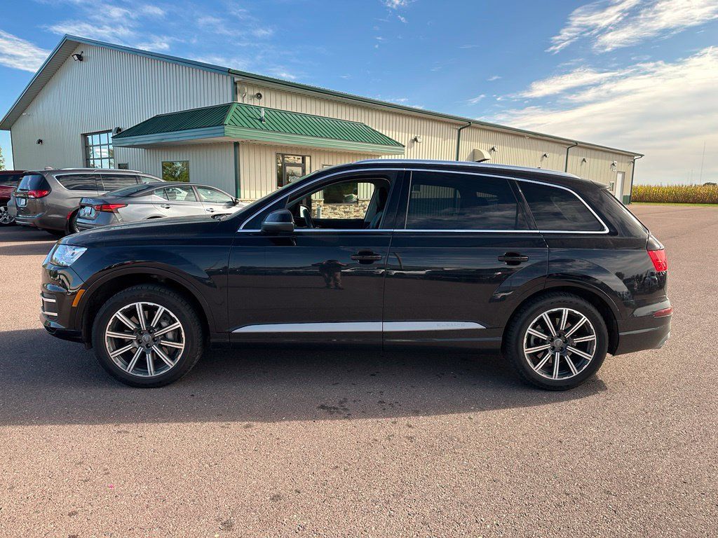 Used 2017 Audi Q7 3.0T Prestige w/ Prestige Package AWD/4WD image 36