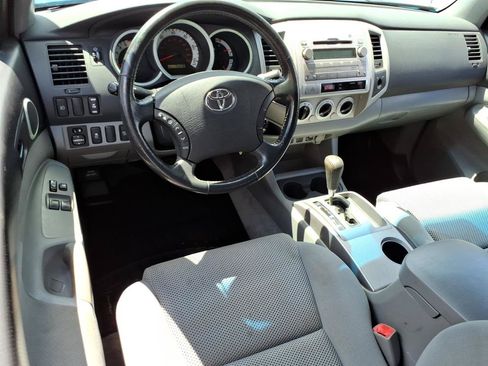 Used 2011 Toyota Tacoma 4x4 Access Cab V6 image 8