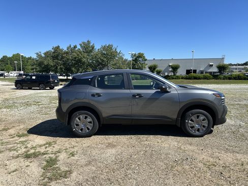 New 2026 Nissan Kicks S FWD image 4