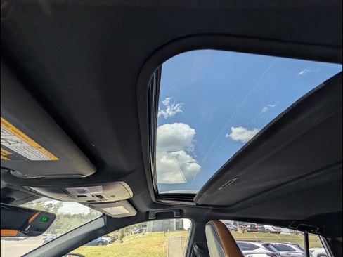 Used 2018 Toyota RAV4 SE w/ Power Extra Value Package image 12