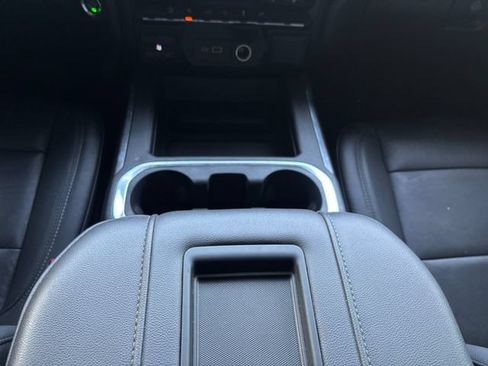 Used 2021 Chevrolet Silverado 1500 LT Trail Boss w/ Convenience Package II AWD/4WD image 6