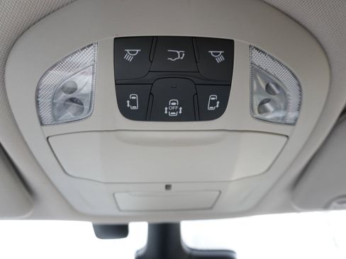 Used 2022 Chrysler Pacifica Touring-L image 26