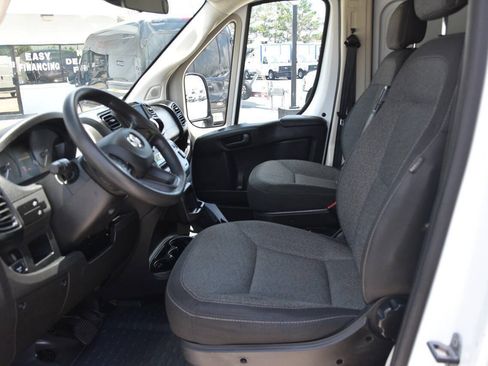 Used 2022 RAM ProMaster 2500 FWD image 9