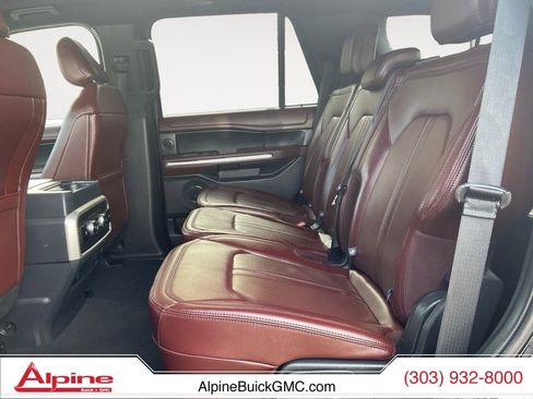 Used 2024 Ford Expedition Limited image 13