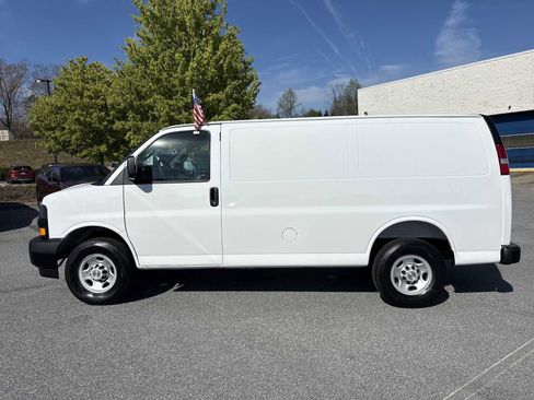 New 2026 Chevrolet Express 2500 RWD image 5