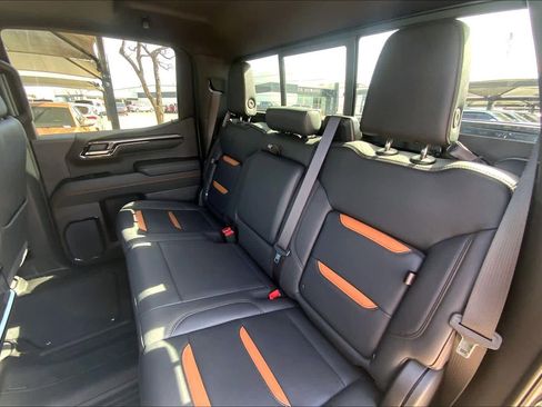 Certified 2023 GMC Sierra 1500 AT4 w/ Technology Package image 20