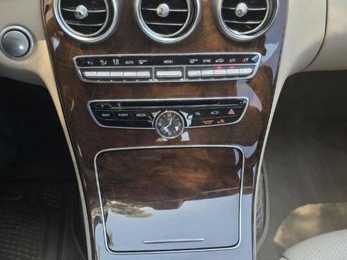 Used 2015 Mercedes-Benz C 300 4MATIC Sedan image 15