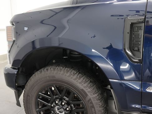 Used 2022 Ford F350 Lariat w/ Black Appearance Package AWD/4WD image 40