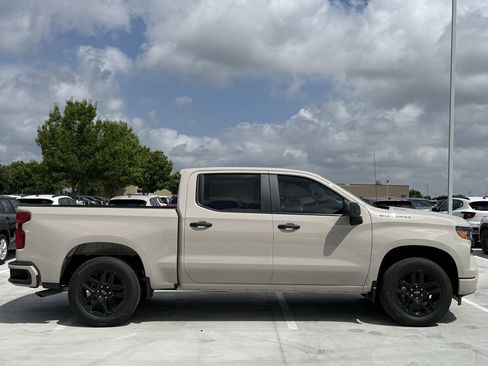 New 2026 Chevrolet Silverado 1500 Custom image 3