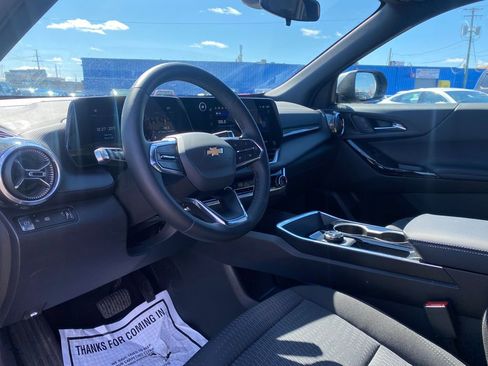 Used 2026 Chevrolet Equinox LT image 9