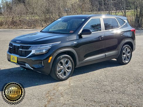 Used 2025 Kia Seltos LX AWD/4WD image 1