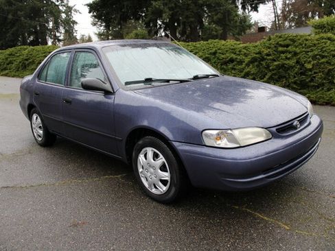 Used 2000 Toyota Corolla VE image 2