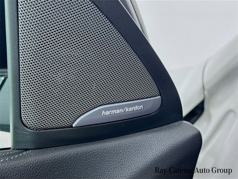 Used 2023 BMW X6 xDrive40i w/ M Sport Package image 19