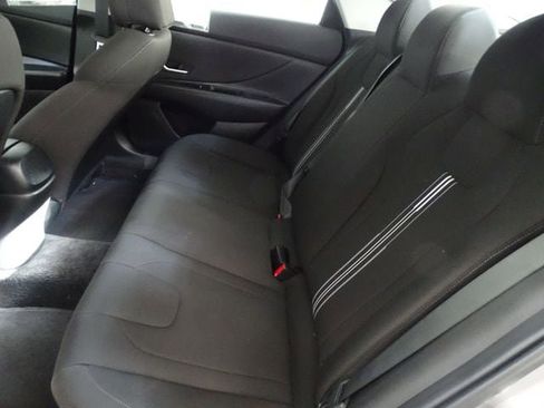 Used 2023 Hyundai Elantra SEL FWD image 3