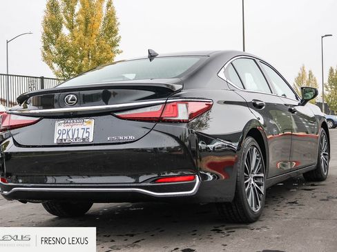 Certified 2025 Lexus ES 300h 300h image 6