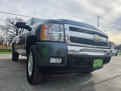 Used 2007 Chevrolet Silverado 1500 LT w/ 1LT Convenience Package image 4
