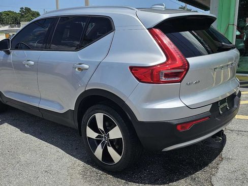 Used 2019 Volvo XC40 T5 Momentum AWD/4WD image 3