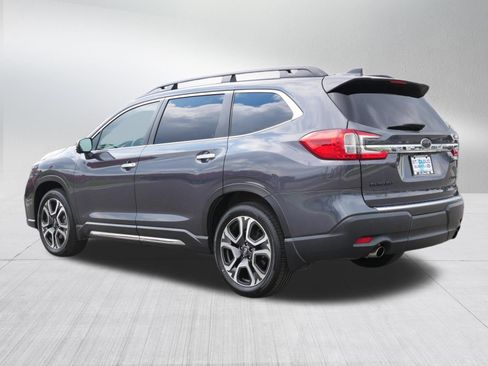 Used 2023 Subaru Ascent Touring AWD/4WD image 5