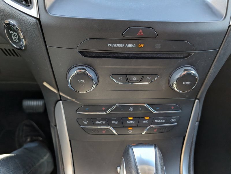 Used 2016 Ford Edge SEL w/ Equipment Group 201A AWD/4WD image 22