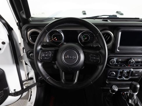 Used 2021 Jeep Gladiator Sport AWD/4WD image 27