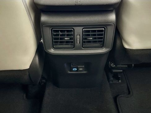 Used 2022 Toyota RAV4 Limited AWD/4WD image 27