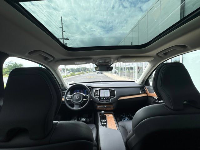 Used 2024 Volvo XC90 B6 Plus w/ Protection Package Premier AWD/4WD image 18