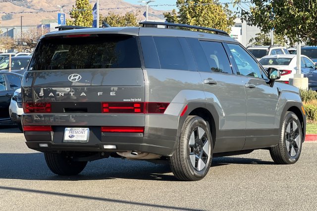 Used 2025 Hyundai Santa Fe SEL AWD/4WD image 4