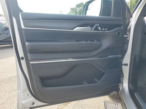 Used 2024 Jeep Grand Wagoneer L Series II w/ Quick Order Packagew 28T image 17