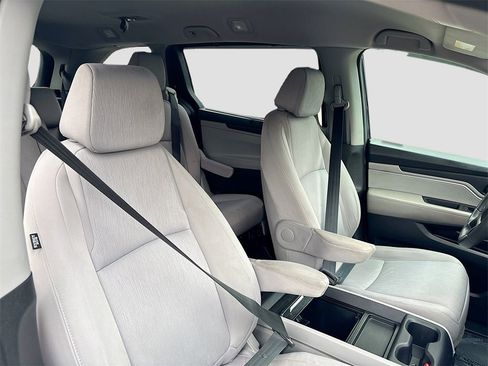Used 2018 Honda Odyssey EX image 28