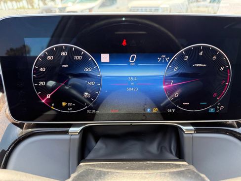 Used 2022 Mercedes-Benz S 580 4MATIC Sedan w/ AMG Line Package image 7