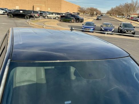 Used 2016 RAM 1500 Laramie w/ Convenience Group image 12