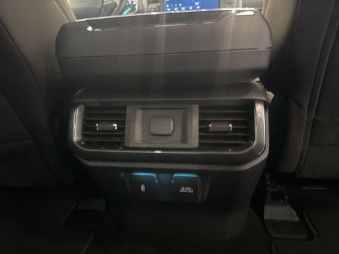 Used 2022 Ford F150 XLT w/ Equipment Group 302A High image 16