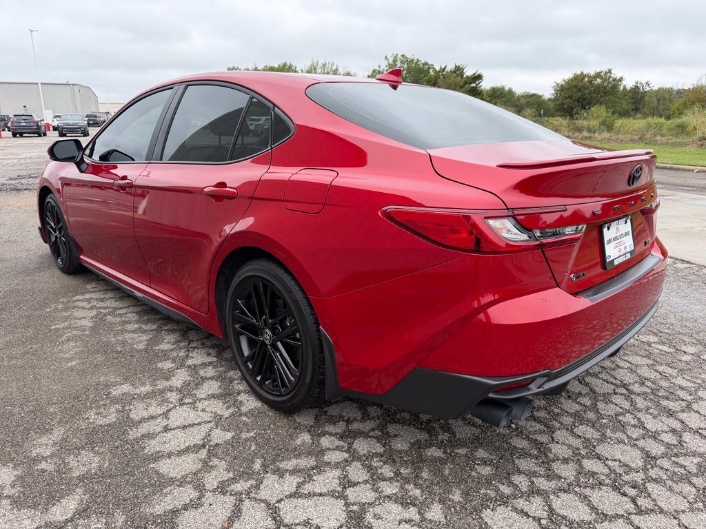Used 2025 Toyota Camry SE w/ Convenience Package FWD image 7