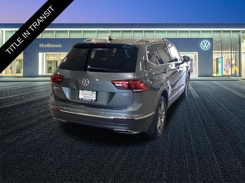 Used 2020 Volkswagen Tiguan SEL AWD/4WD image 26
