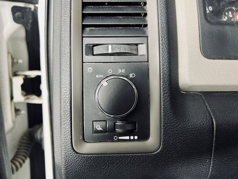 Used 2012 RAM 3500 ST w/ Chrome Appearance Group image 19