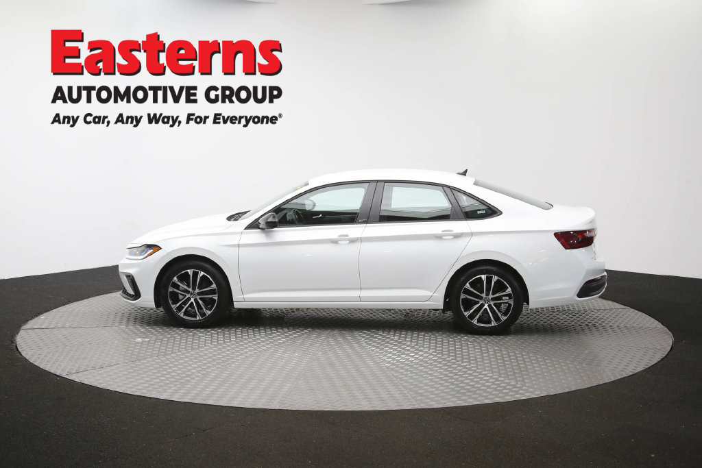 Used 2025 Volkswagen Jetta Sport FWD image 60
