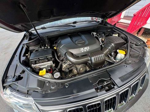 Used 2014 Jeep Grand Cherokee Laredo w/ Quick Order Package 23E AWD/4WD image 31