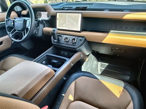 Used 2024 Land Rover Defender 130 X image 14