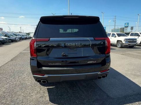 Used 2025 GMC Yukon AT4 w/ AT4 Premium Plus Package AWD/4WD image 7