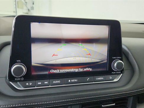 Used 2023 Nissan Rogue SV FWD image 28