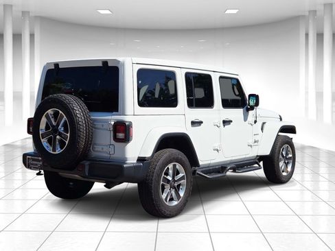 Used 2020 Jeep Wrangler Unlimited Sahara AWD/4WD image 3