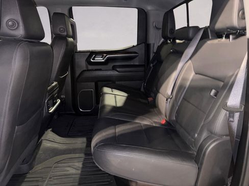 Used 2023 GMC Sierra 1500 SLT image 13